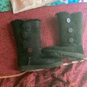 Tall Black Uggs with fur and buttons